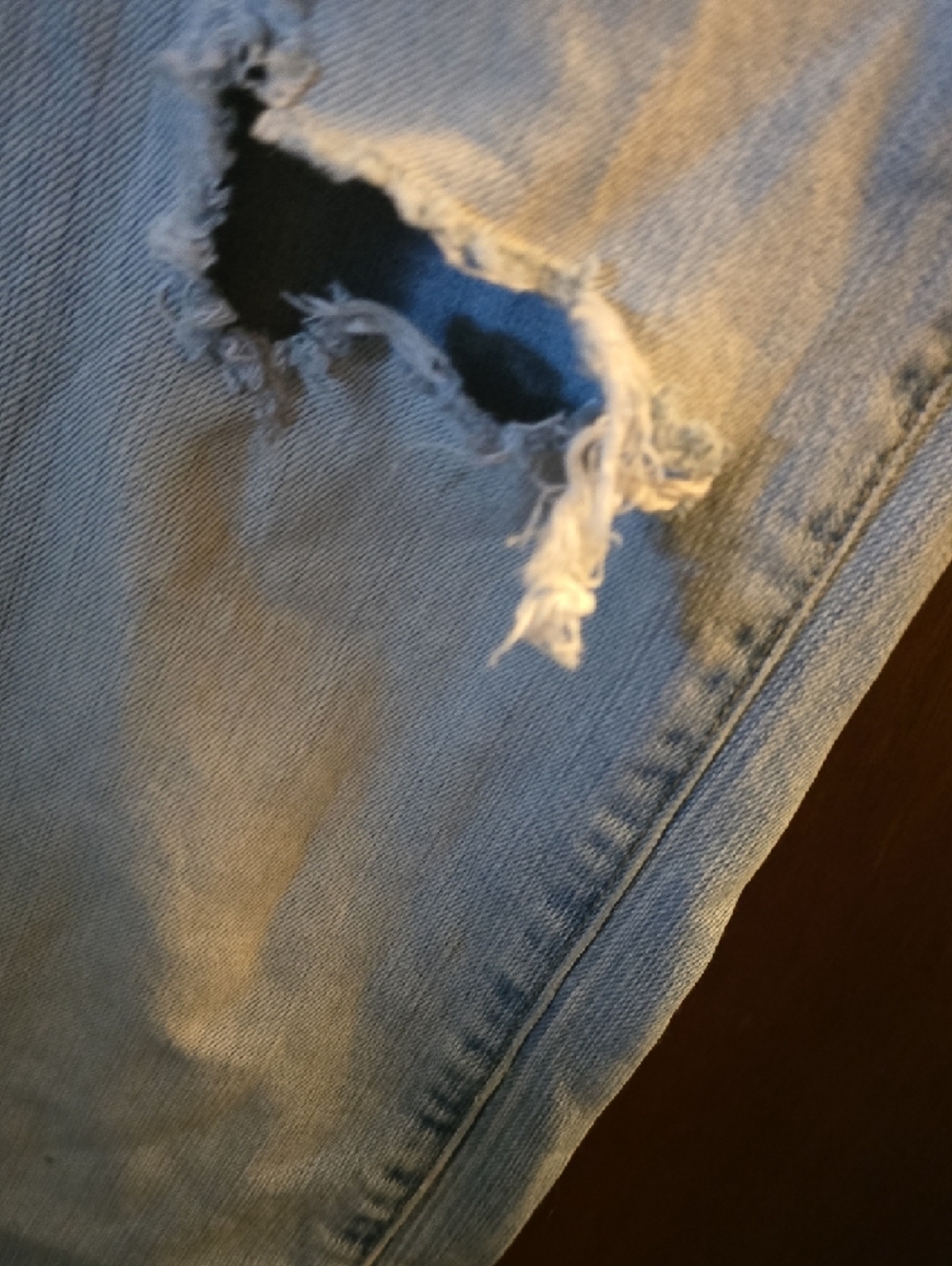 Vintage Y2K Bullhead Light Blue Ripped Flare Jeans - Picture 5 of 15